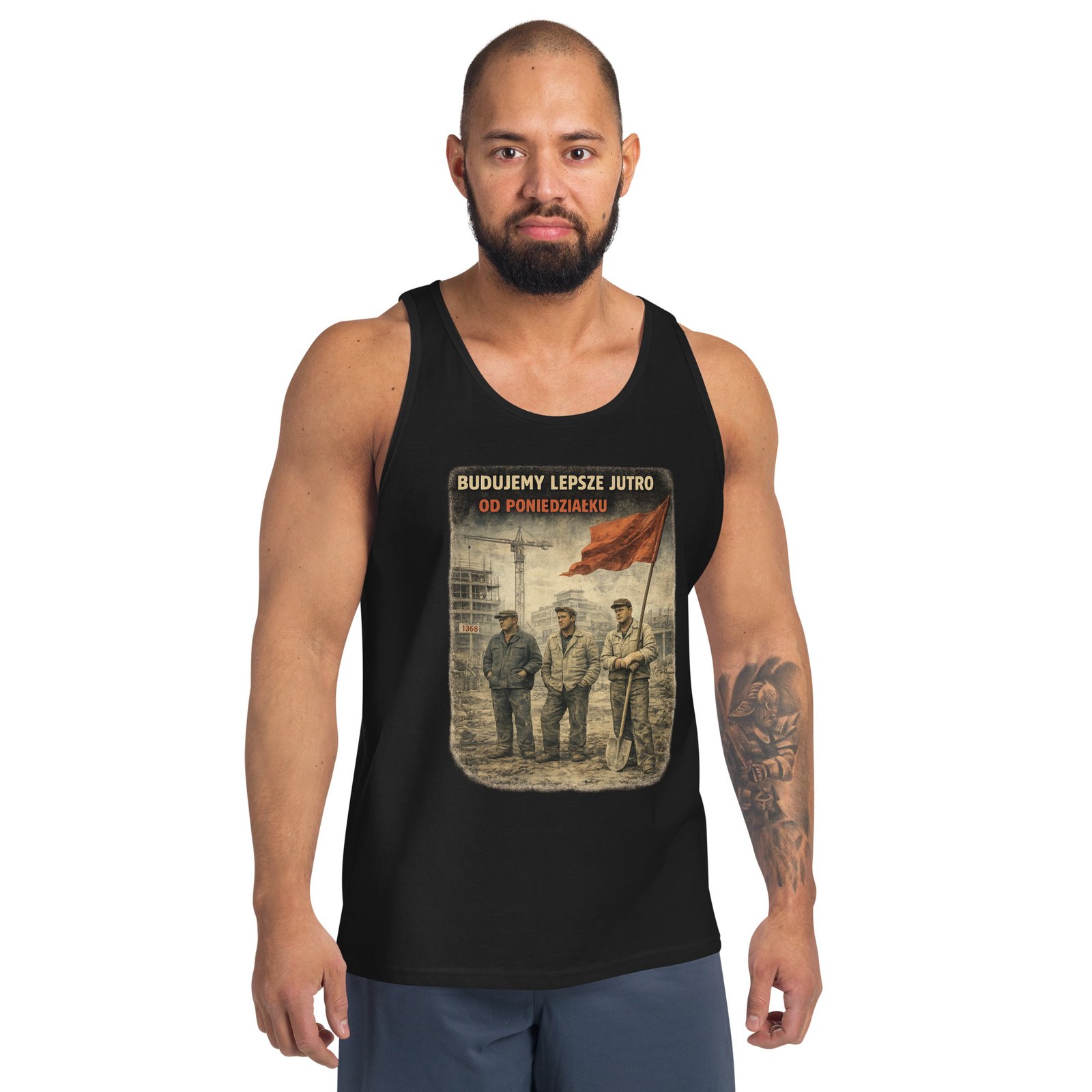 Koszulka na ramiączkach PRL „Budujemy Lepsze Jutro Od Poniedziałku” – tank top robotnicy retro| Zarn.pl męska koszulka na ramiączkach PRL robotnicy budowa retro