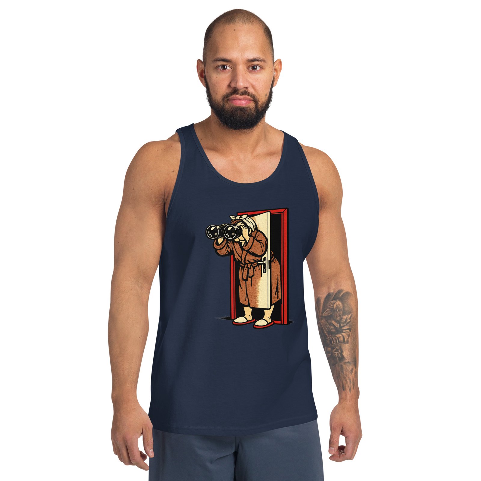 Męska koszulka na ramiączkach „Sąsiadka PRL” – tank top retro z lornetką i humorem vintage| Zarn.pl Męska koszulka na ramiączkach „Sąsiadka PRL” – tank top retro z lornetką i humorem vintage - obrazek 8