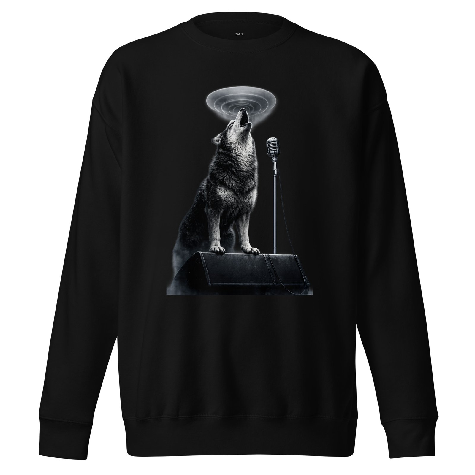 Bluza męska „Wilk Rockowy Wokalista” – bluza męska z nadrukiem wyjącego wilka przy mikrofonie| Zarn.pl Bluza męska „Wilk Rockowy Wokalista” – bluza męska z nadrukiem wyjącego wilka przy mikrofonie - obrazek 2