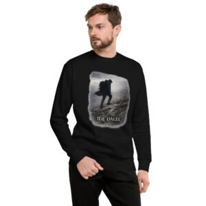 bluza męska motywacyjna z wędrowcem w górach