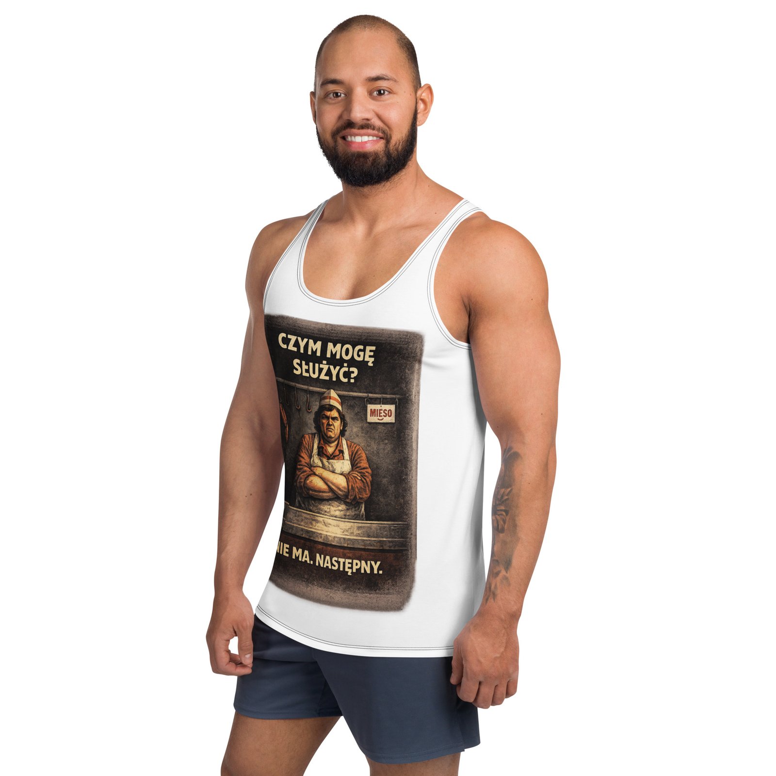 Męski tank top „Czym mogę służyć? Nie ma. Następny.” – koszulka bez rękawów PRL z humorem retro| Zarn.pl Męski tank top „Czym mogę służyć? Nie ma. Następny.” – koszulka bez rękawów PRL z humorem retro - obrazek 5