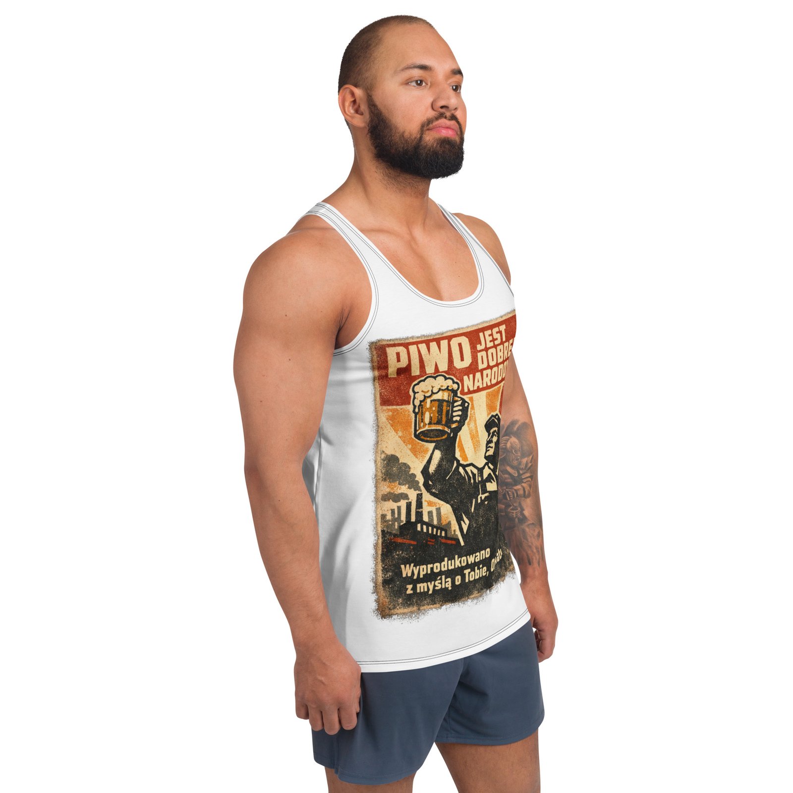 Męski tank top „Piwo jest dobrem narodowym” – męska koszulka bez rękawów PRL z humorystyczną grafiką| Zarn.pl Męski tank top „Piwo jest dobrem narodowym” – męska koszulka bez rękawów PRL z humorystyczną grafiką - obrazek 6
