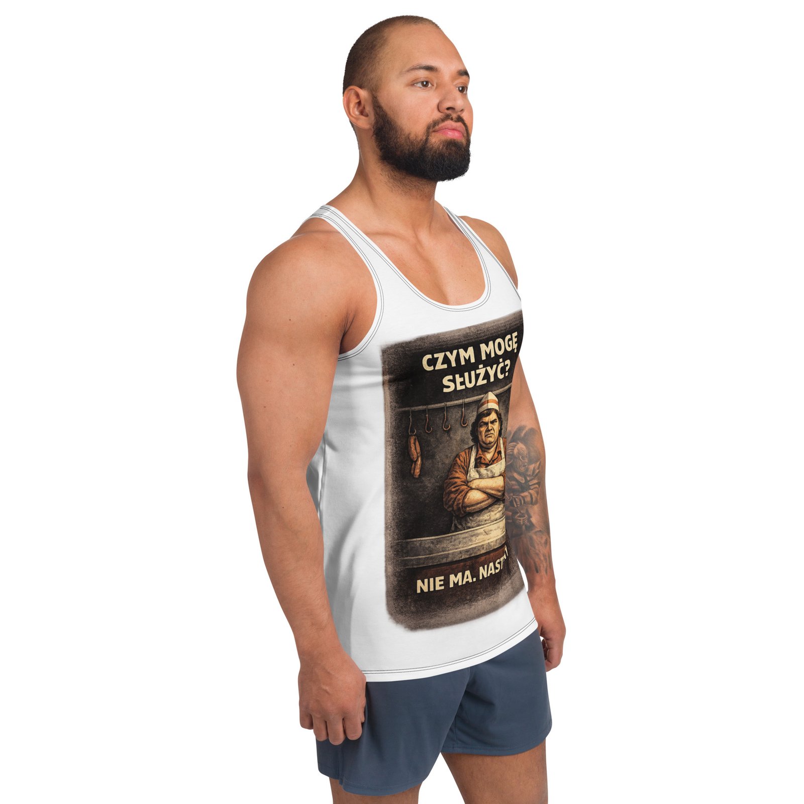 Męski tank top „Czym mogę służyć? Nie ma. Następny.” – koszulka bez rękawów PRL z humorem retro| Zarn.pl Męski tank top „Czym mogę służyć? Nie ma. Następny.” – koszulka bez rękawów PRL z humorem retro - obrazek 6