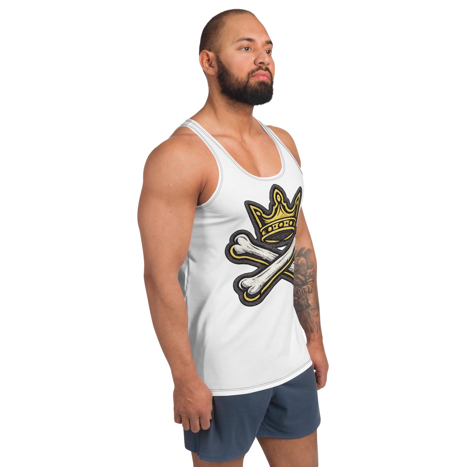 Męski tank top z koroną i skrzyżowanymi kośćmi – koszulka męska bez rękawów z grafiką korony i skrzyżowanych kości| Zarn.pl Męski tank top z koroną i skrzyżowanymi kośćmi – koszulka męska bez rękawów z grafiką korony i skrzyżowanych kości - obrazek 6